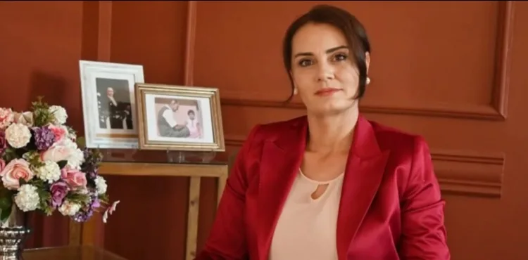 BAZI KAFALARIN ATATÜRK’Ü ANLAMASINI BEKLEMİYORUZ