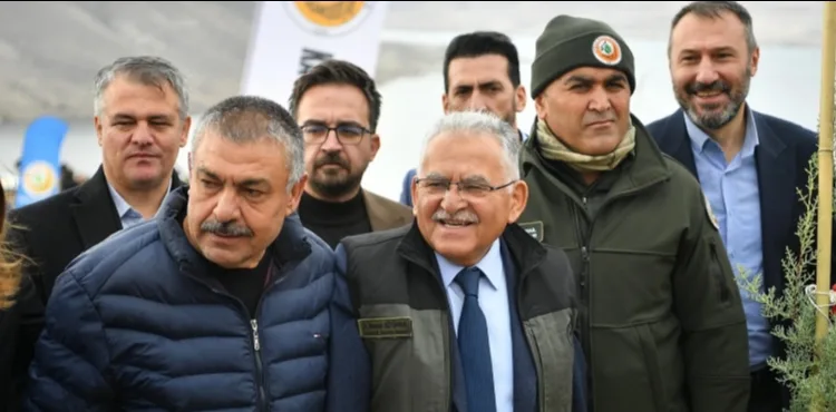 BAŞKAN BÜYÜKKILIÇ’TAN YEŞİL VATAN SEVDASIYLA GELECEĞE NEFES: 35 BİN FİDAN DİKİLDİ