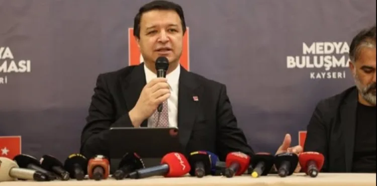 ARIKAN GAZETECİLERLE BİR ARAYA GELDİ