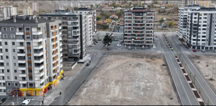 MELİKGAZİ BELEDİYESİ 21 AİLEYİ DAHA KOLAY ÖDEME İMKANI İLE EV SAHİBİ YAPACAK