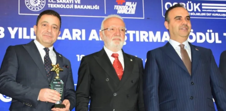 Kayseri OSB Başkanı Yalçın’a Sanayi ve Teknoloji Bakanı Kacır’dan Ödül