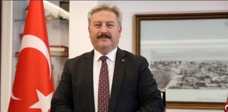 BAŞKAN PALANCIOĞLU ÖĞRETMENLER GÜNÜ’NÜ KUTLADI