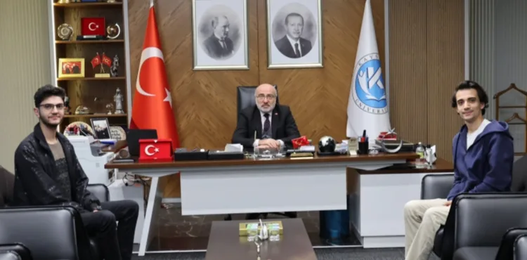Başarılı Bir Projeye İmza Atan KAYÜ Teknik Bilimler MYO Öğrencileri, Rektörü Ziyaret Etti