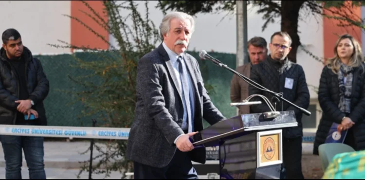 Vefat Eden Öğretim Üyesi Prof. Dr. İbrahim Uzmay için ERÜ'de Tören Düzenlendi