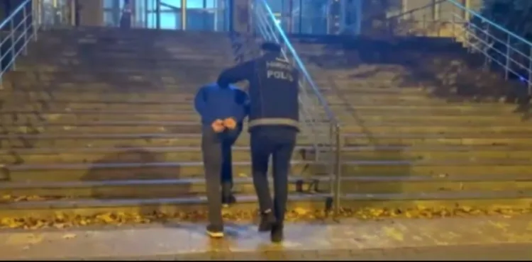 Kayseri’de “Uyuşturucu Ticareti” Suçundan Aranan Şahıs Yakalandı