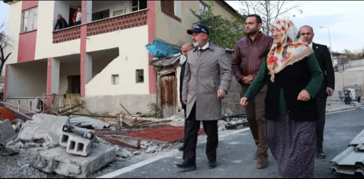 KOCASİNAN’DA KENTSEL DÖNÜŞÜM HAYATLARI DEĞİŞTİRİYOR