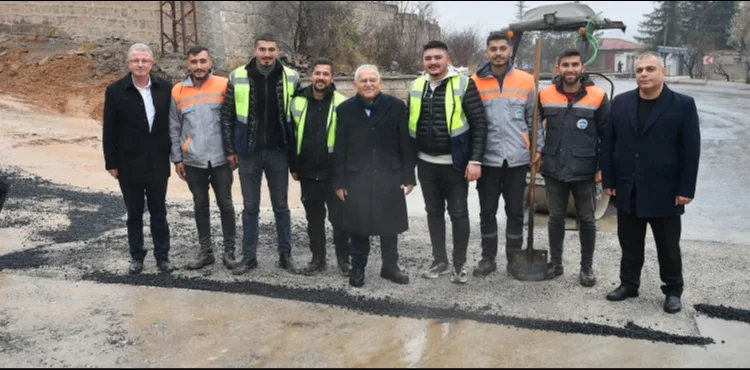 BAŞKAN BÜYÜKKILIÇ, TALAS’TA ALTYAPI VE ÜSTYAPI ÇALIŞMALARINI YERİNDE İNCELEDİ