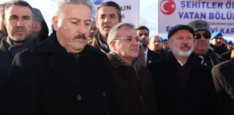 BAŞKAN ÖZDOĞAN, 17 ARALIK ŞEHİTLERİNİ DUALARLA YAD ETTİ