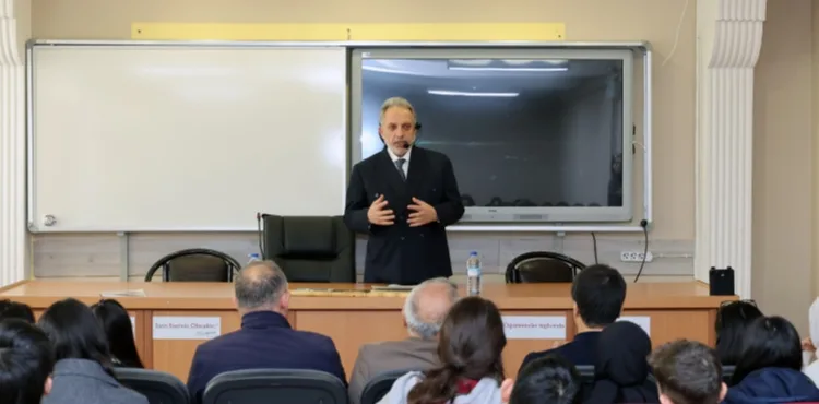 BAŞKAN YALÇIN GENÇLERLE BULUŞTU