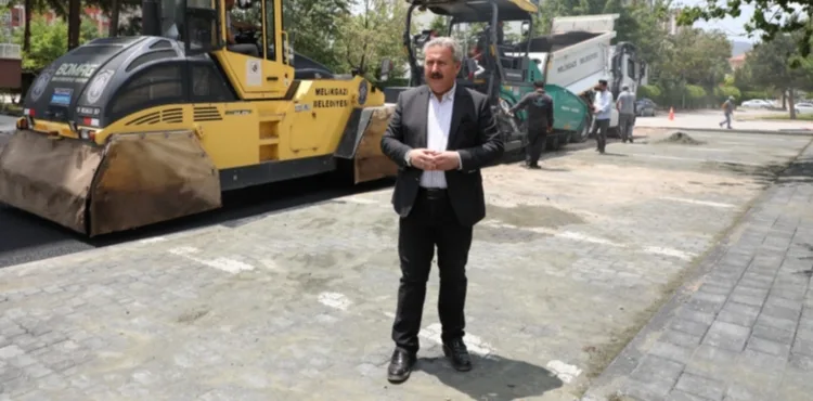 MELİKGAZİ BELEDİYESİ 2025 YILI ASFALT SEZONU BOYUNCA 80 KM YOL YAPTI
