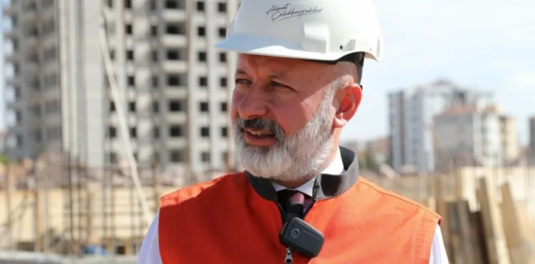 “KENTSEL DÖNÜŞÜMLE KOCASİNAN’IN GELECEĞİNİ İNŞA EDİYORUZ”