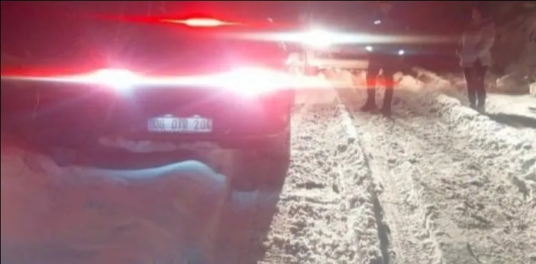 Hacılar’da mahsur kalan 2 kişi, ekiplerce kurtarıldı