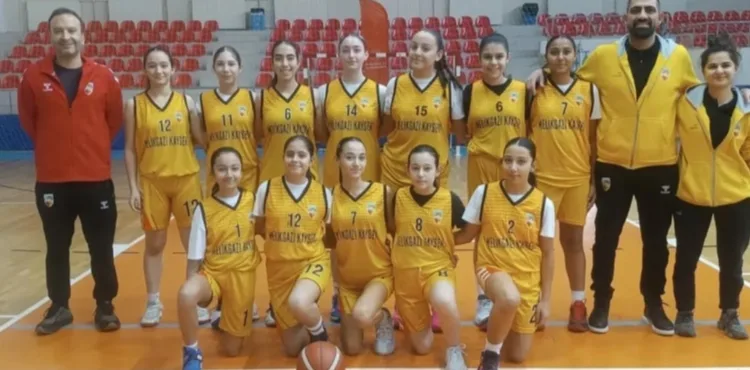 U14 Kızlarda Melikgazi Kayseri Basketbol şampiyon oldu