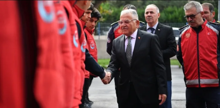 KAYSERİ İTFAİYESİ 2025 YILINDA 11 BİN İTFAİ OLAYA MÜDAHALE ETTİ