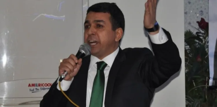 Minibüsçüler Esnaf Odası'nda Yavuz Ay güven tazeledi