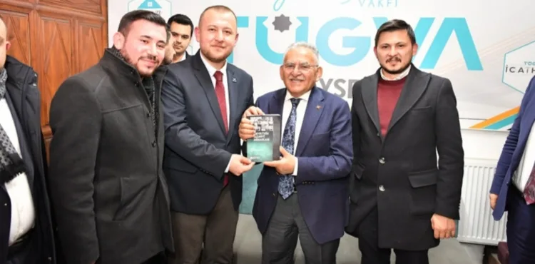 GENÇ DOSTU BAŞKAN BÜYÜKKILIÇ’TAN GENÇLERLE SAMİMİ BULUŞMA