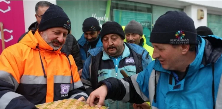 “BEREKETLE GELEN KAR YAĞIŞINA KARŞI ÇALIŞMALAR ARALIKSIZ SÜRÜYOR”