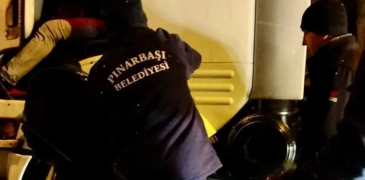 Yolda kalanlara sıcak çorba ikramı