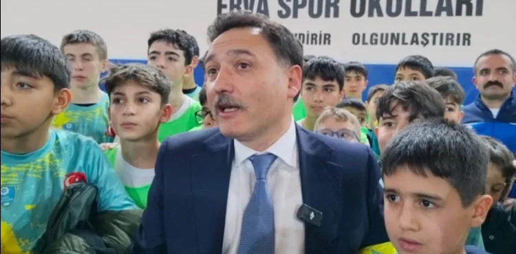 Vali Çiçek: Gençliğimizi tuzaklara çekmek isteyenlere karşı bir meydan okuma projesiyiz