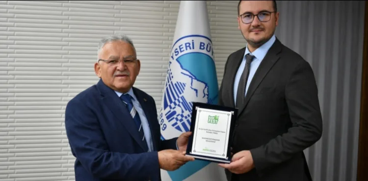 BÜYÜKŞEHİR, BAŞKAN BÜYÜKKILIÇ İLE 2025’İ ÖDÜLLERLE TAÇLANDIRDI