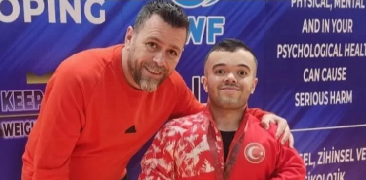 Kayserili sporcu Çağdaş, halterde Türkiye şampiyonu oldu