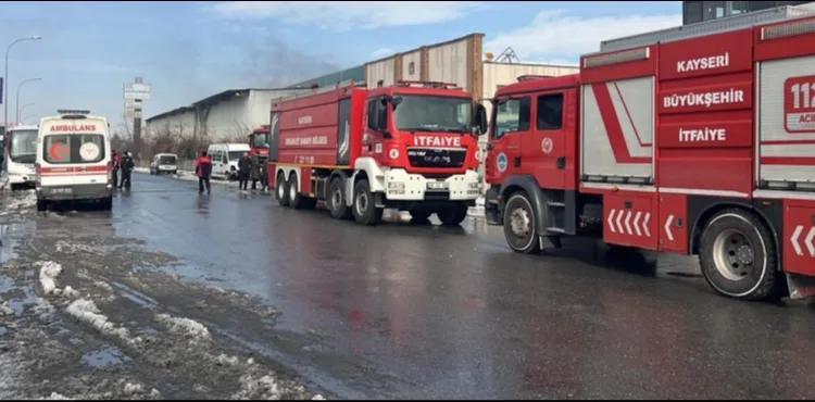 Kayseri'de mobilya fabrikasında yangın