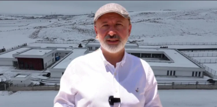 “SEVGİYLE İNŞA ETTİK, SOKAK HAYVANLARI İÇİN SICAK BİR YUVA KURDUK”