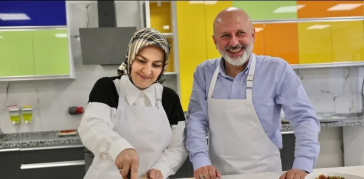 “HANIM KARDEŞLERİMİZ KOCASİNAN AKADEMİ’DE ÜRETİYOR, KAZANIYOR