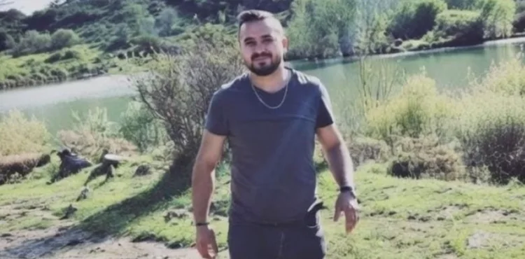 Bakımını yaptığı otobüsün altında kalarak hayatını kaybetmişti; toprağa verildi