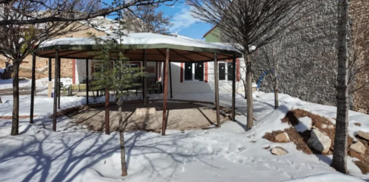 BÜYÜKŞEHİR, AKKIŞLA’DA TAZİYE EVİ İHTİYACINA VE HALI SAHA TADİLATINA EL UZATTI