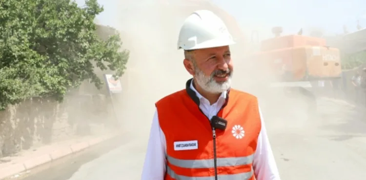 “SEYRANİ’YE YAKIŞIR KAPALI SPOR KOMPLEKSİNİ KAZANDIRIYORUZ”