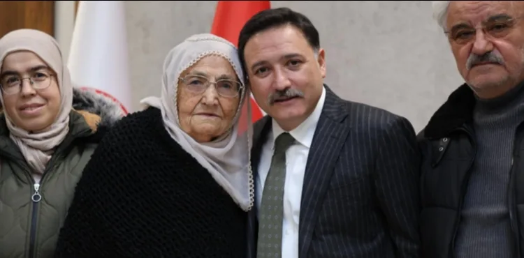 Vali Gökmen Çiçek’ten afetzede ailelere anahtar teslimi