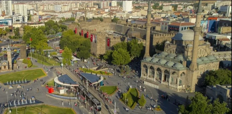 Kayseri'nin nüfusu 1 milyon 458 bin oldu
