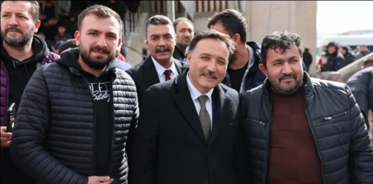 Vali Çiçek, Ağaç İşleri ve Demirciler Sitesi’nde esnafla buluştu