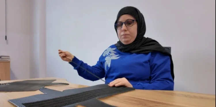 ÖZEL GEREKSİNİMLİ GENÇ, BÜYÜKŞEHİR AİLESİ İLE TÜM ENGELLERİ AŞIYOR