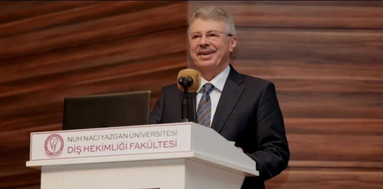 Başkan Hüseyin Akay, Diş Hekimliği Öğrencileriyle Kariyer Yolculuğunu Paylaştı
