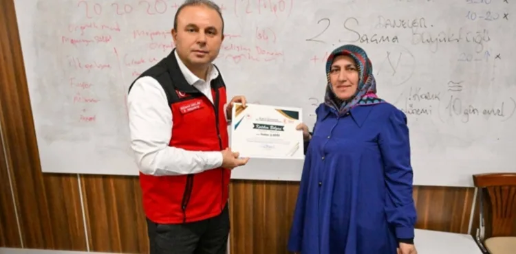 Bahçe Bakımı Kursu’nu tamamlayan üreticilere sertifikaları verildi
