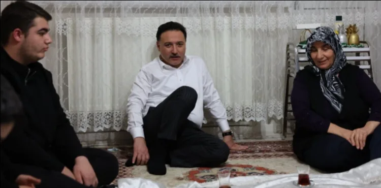 Vali Gökmen Çiçek, vatandaşların iftar sofrasına konuk oldu