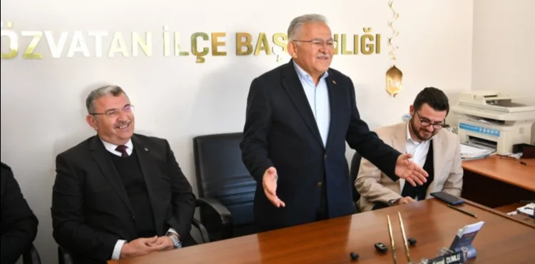BAŞKAN BÜYÜKKILIÇ’TAN, RAMAZAN’IN 3’ÜNCÜ GÜNÜNDE ÖZVATAN VE FELAHİYE’YE ZİYARET