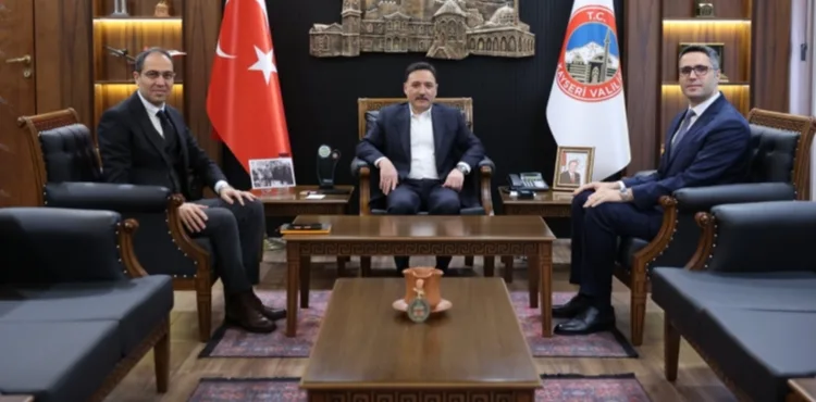 Kayseri Devlet Hastanesi’nin yeni başhekimi Çöl’den Vali Çiçek’e ziyaret