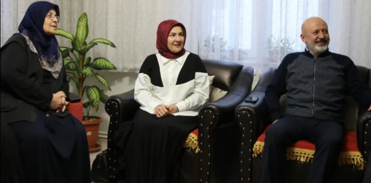 “AZİZ ŞEHİTLERİMİZ ASLA UNUTULMAYACAK, EMANETLERİ BAŞIMIZIN TACIDIR”