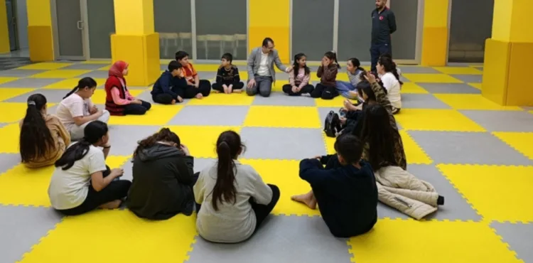 Melikgazi ERVA Spor Okulları’nda öğrencilere adabımuaşeret ve tarih bilinci eğitimi
