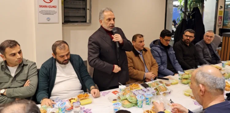BAŞKAN YALÇIN GÖNÜL SOFRASINDA VATANDAŞLARLA İFTAR AÇTI