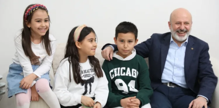 “BÜYÜK BİR AİLE OLMANIN MUTLULUĞUNU İFTAR SOFRALARINDA YAŞIYORUZ”