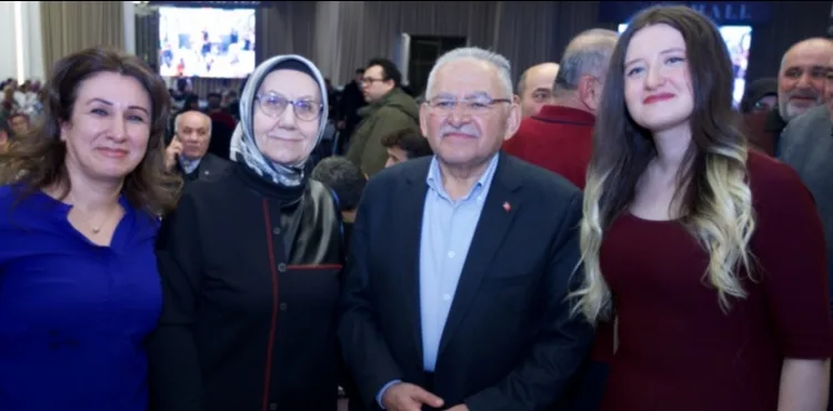 BÜYÜKKILIÇ, EŞİ DR. NECMİYE BÜYÜKKILIÇ İLE BİRLİKTE KARDEŞLİK VE BİRLİK İFTARI’NA KATILDI