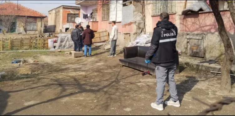 Kayseri’de 2’nci kattan düşen 3 yaşındaki çocuk yaralandı