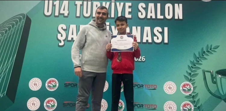 Mert Baltacı’dan atletizmde Türkiye üçüncülüğü