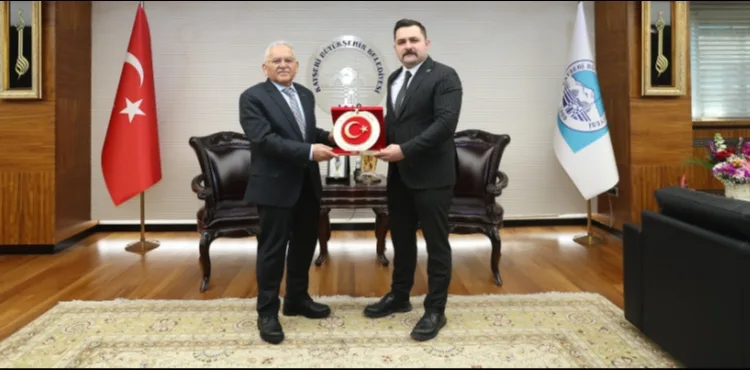 ALPEREN OCAKLARI HEYETİNİ KONUK EDEN BÜYÜKKILIÇ: “MERHUM MUHSİN KARDEŞİMİZİN EN BÜYÜK HATIRASI”
