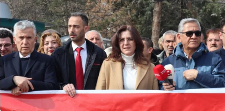 CHP İl Başkanı Özer, Ekrem İmamoğlu’nun mektubunu okudu