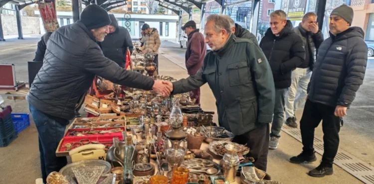 BAŞKAN YALÇIN ANTİKA PAZARINDA